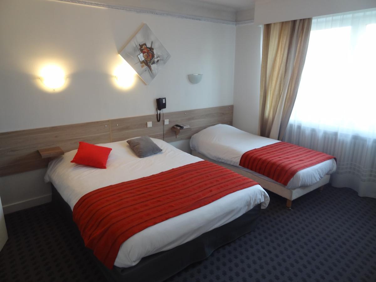 Les Ambassadeurs Hotel Saint-Chamond Exterior foto