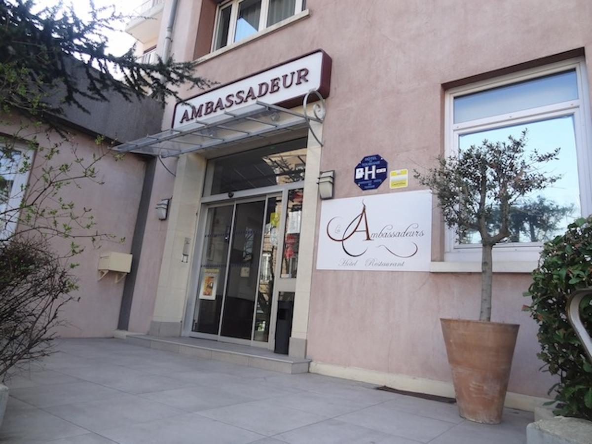 Les Ambassadeurs Hotel Saint-Chamond Exterior foto